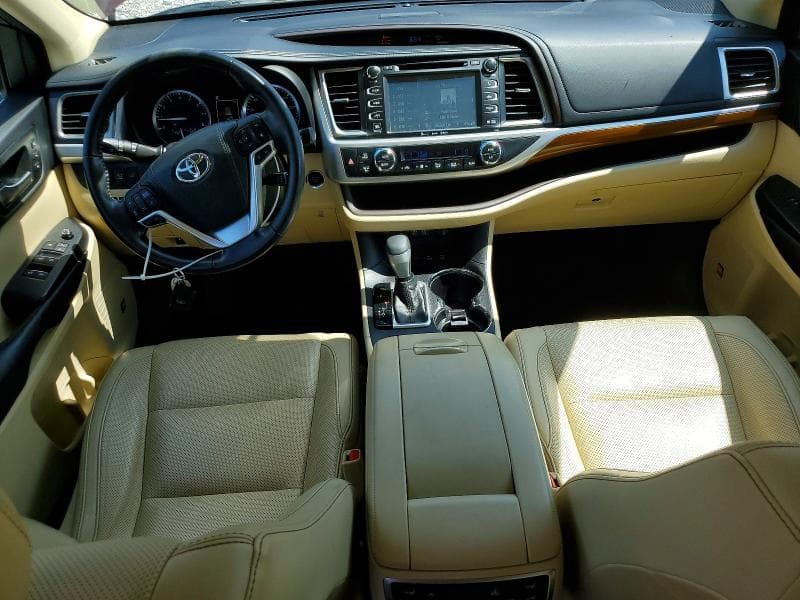 2017 TOYOTA HIGHLANDER LIMITED PLATINUM 8