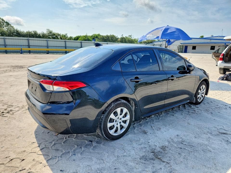 2021 TOYOTA COROLLA LE 3