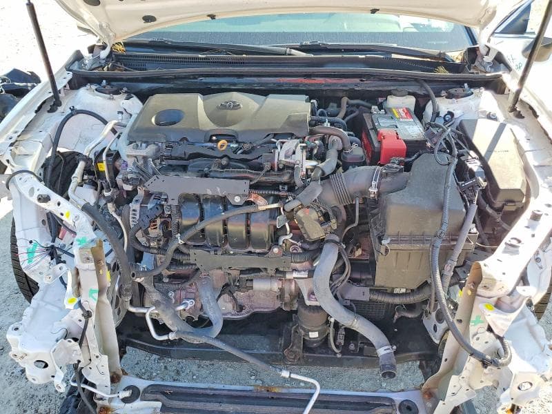 2018 TOYOTA CAMRY SE 11