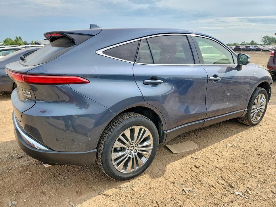 2021 TOYOTA VENZA LIMITED 3