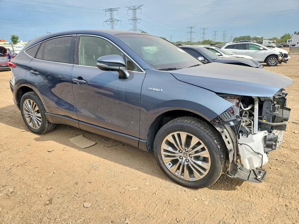 2021 TOYOTA VENZA LIMITED 4