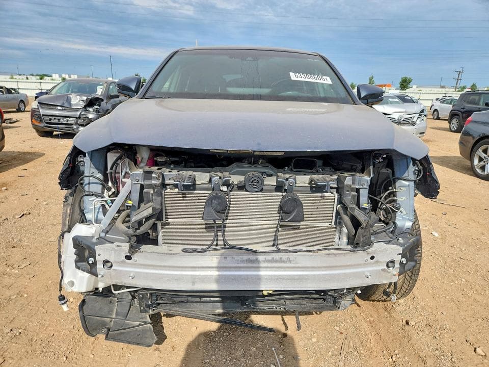 2021 TOYOTA VENZA LIMITED 5