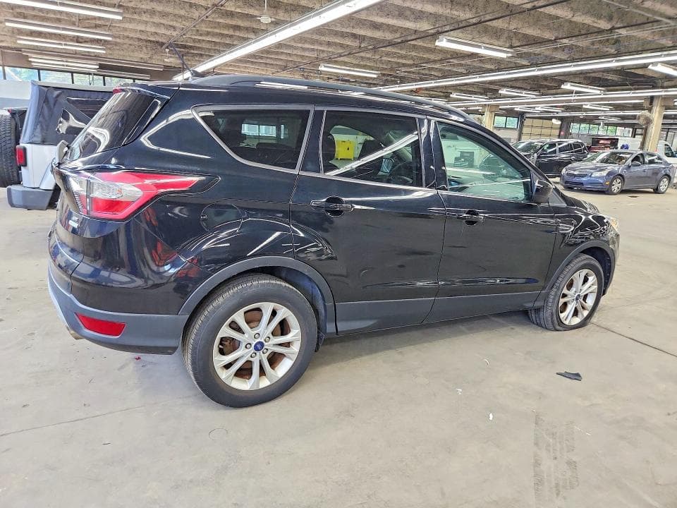 2018 FORD ESCAPE SE 3