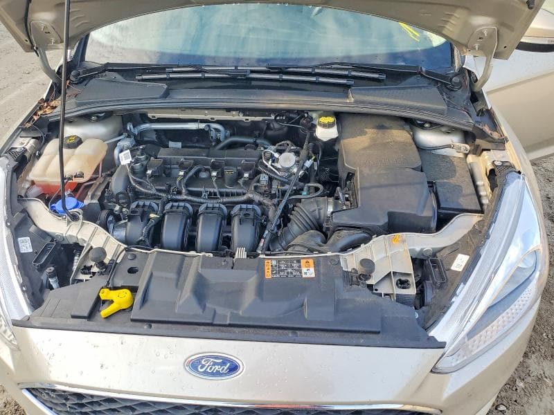 2017 FORD FOCUS SE 11