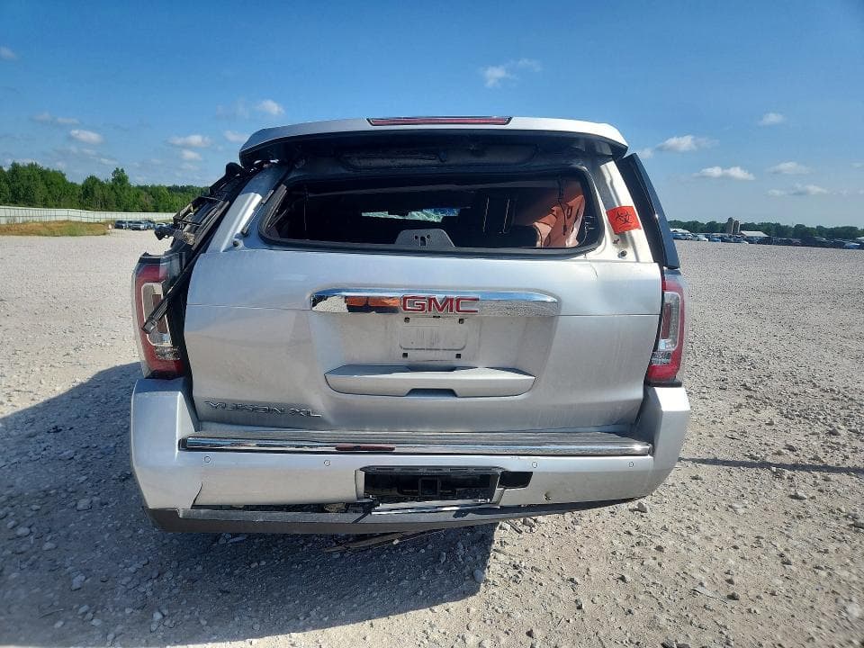 2018 GMC YUKON XL DENALI 6