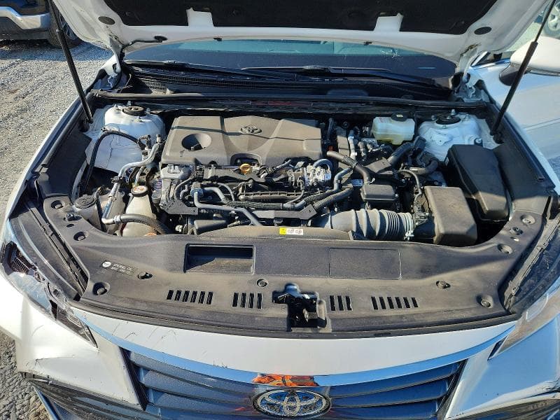 2022 TOYOTA AVALON XLE 11