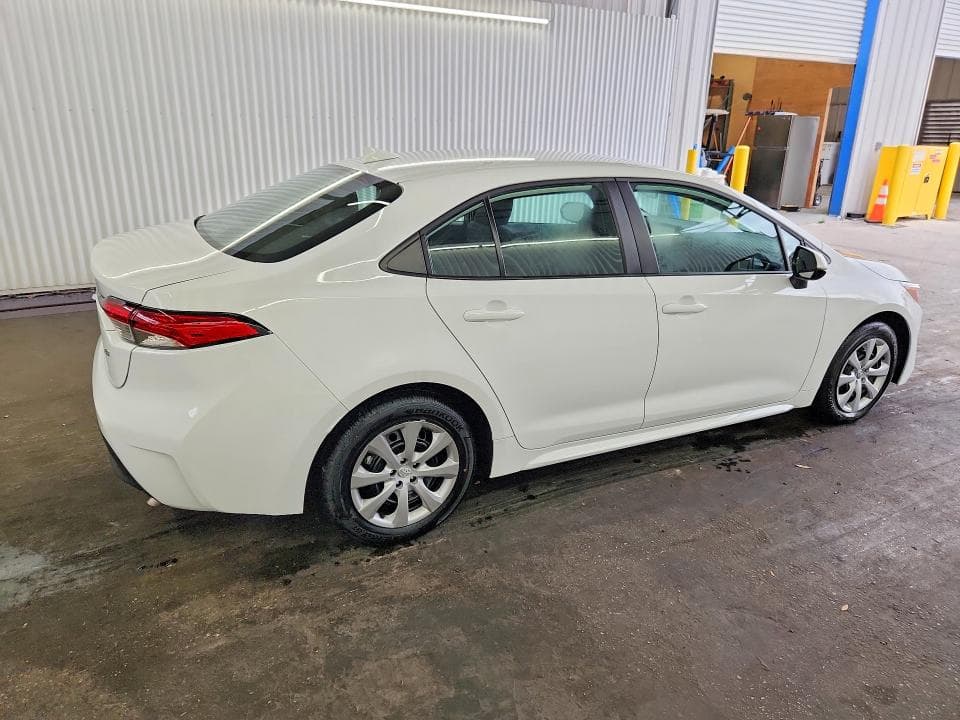 2026 TOYOTA COROLLA LE 3