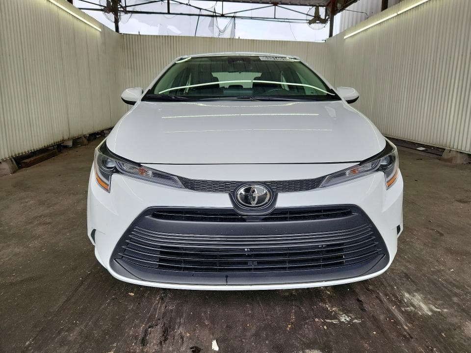 2026 TOYOTA COROLLA LE 5