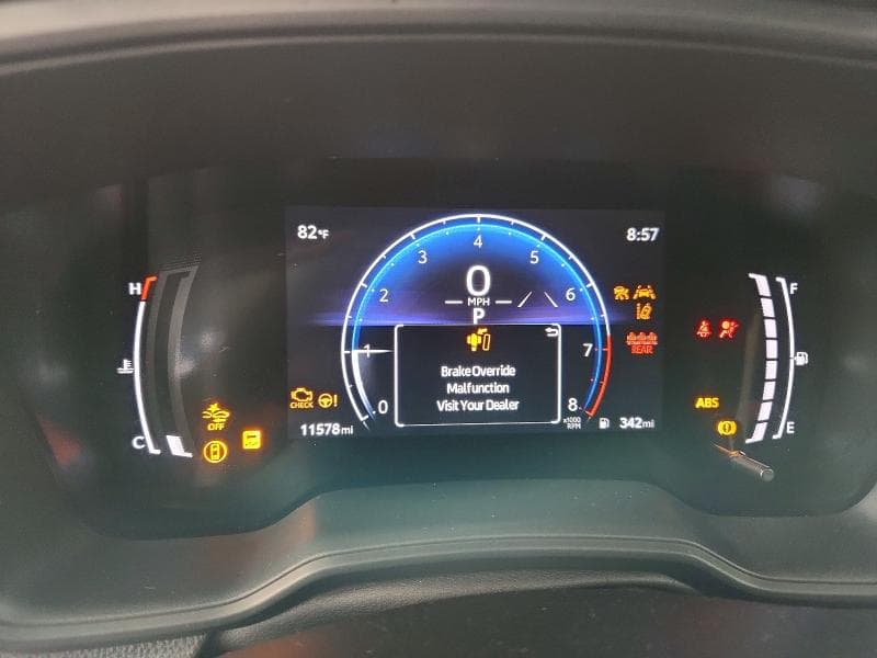 2026 TOYOTA COROLLA LE 9