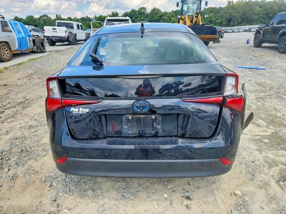 2022 TOYOTA PRIUS NIGHTSHADE 6