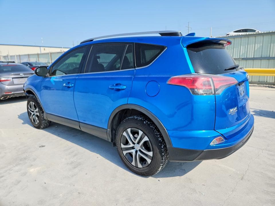 2018 TOYOTA RAV4 LE 2