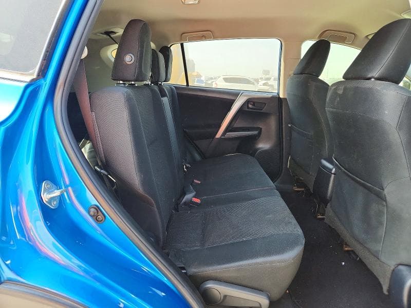 2018 TOYOTA RAV4 LE 11