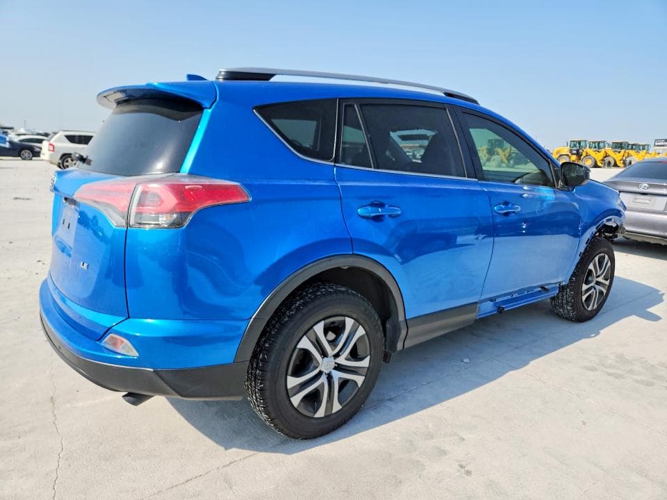 2018 TOYOTA RAV4 LE 3