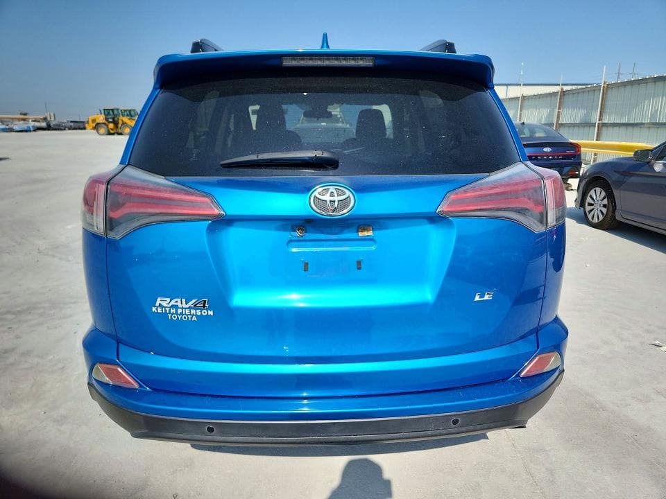 2018 TOYOTA RAV4 LE 6