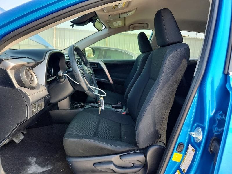2018 TOYOTA RAV4 LE 7