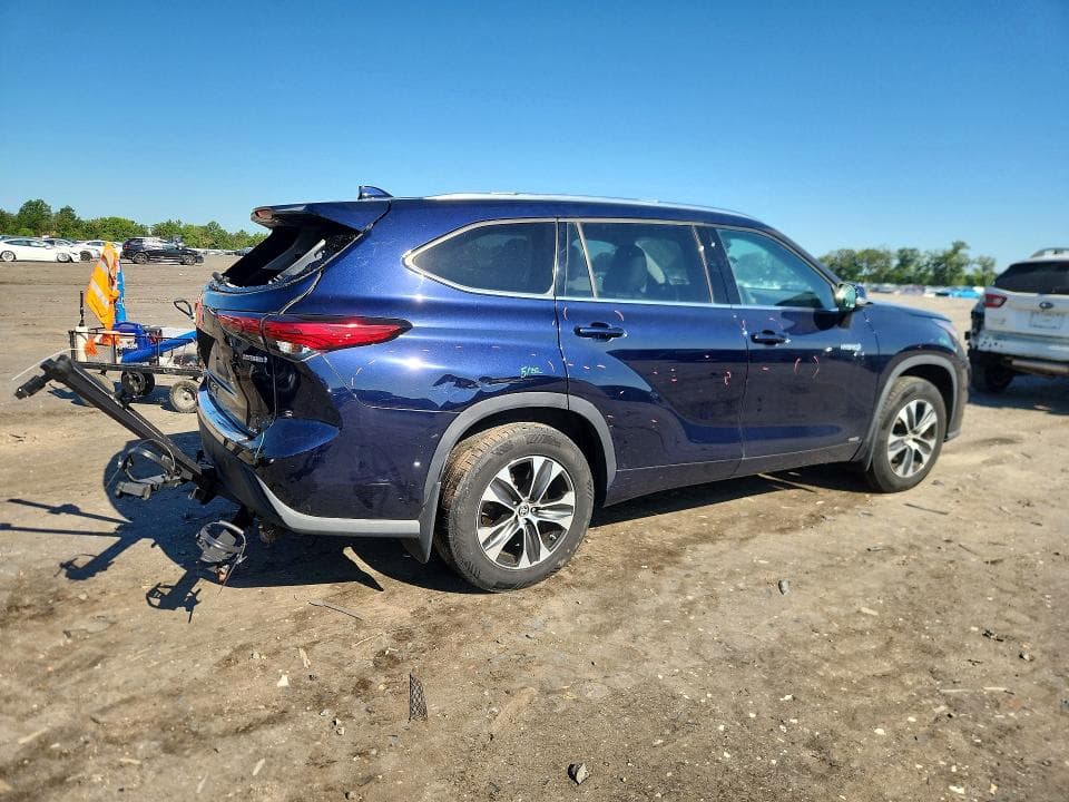 2020 TOYOTA HIGHLANDER HYBRID XLE 3