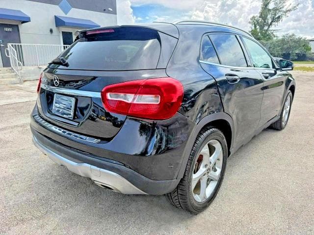 2018 MERCEDES-BENZ GLA 250 3