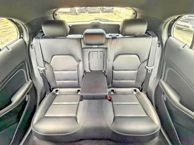 2018 MERCEDES-BENZ GLA 250 10