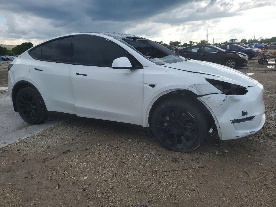 2021 TESLA MODEL Y 4