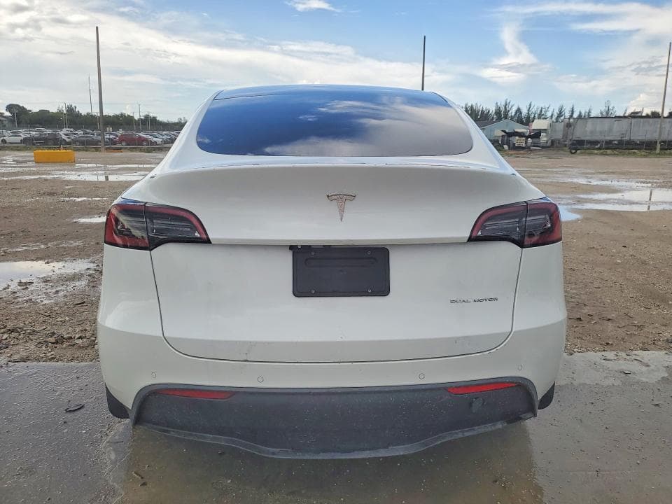 2021 TESLA MODEL Y 6