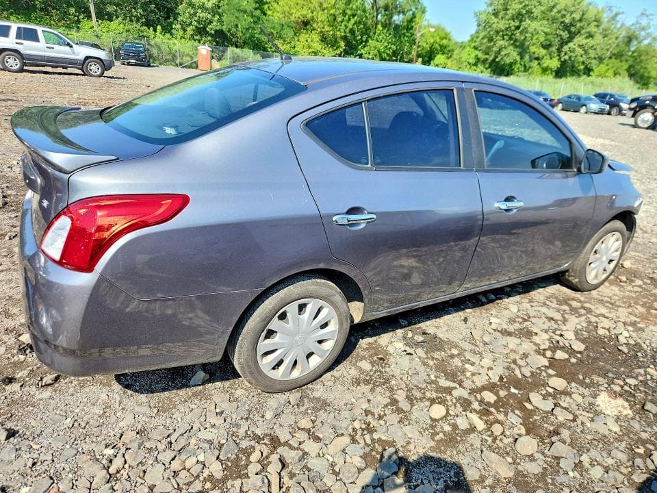 2018 NISSAN VERSA SV 3