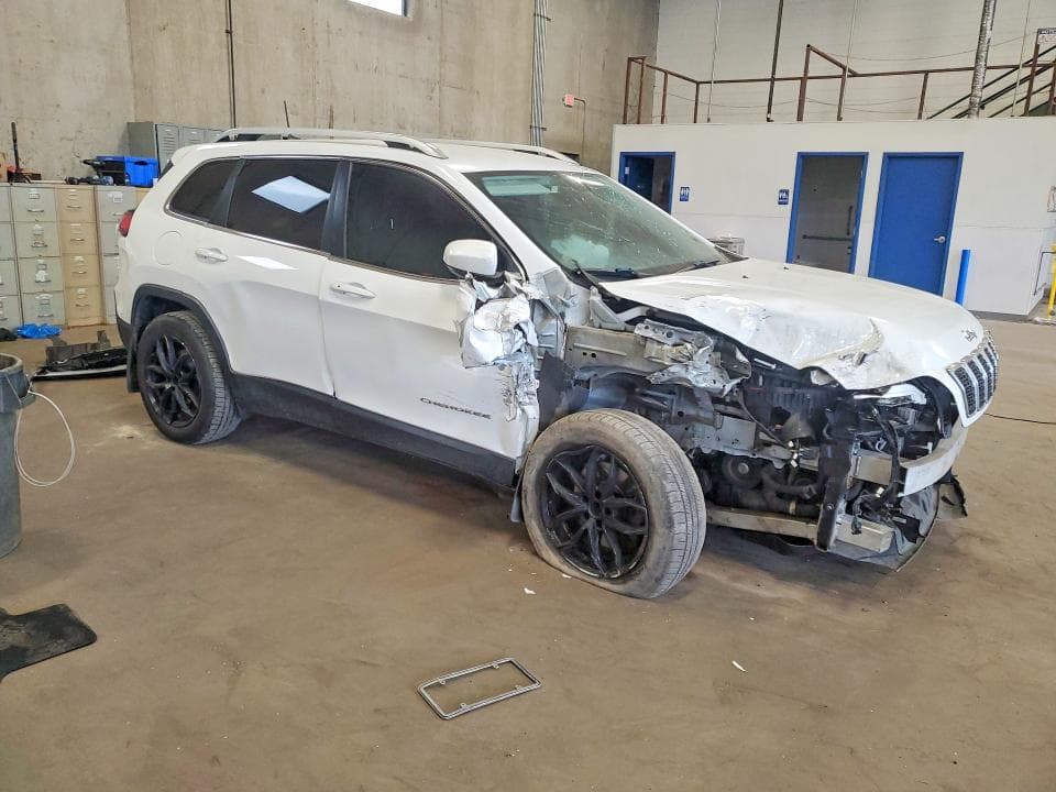 2019 JEEP CHEROKEE LIMITED 4