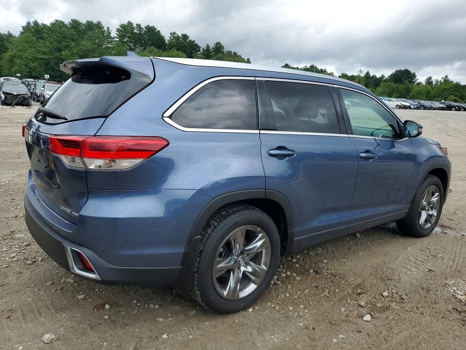 2017 TOYOTA HIGHLANDER LIMITED PLATINUM 3