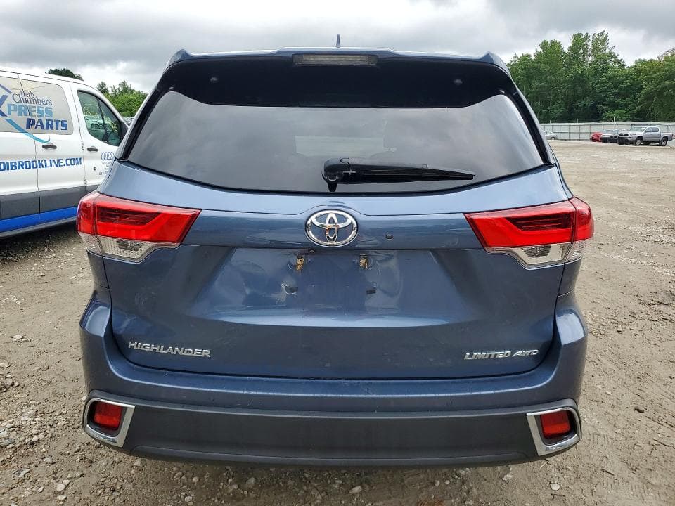 2017 TOYOTA HIGHLANDER LIMITED PLATINUM 6