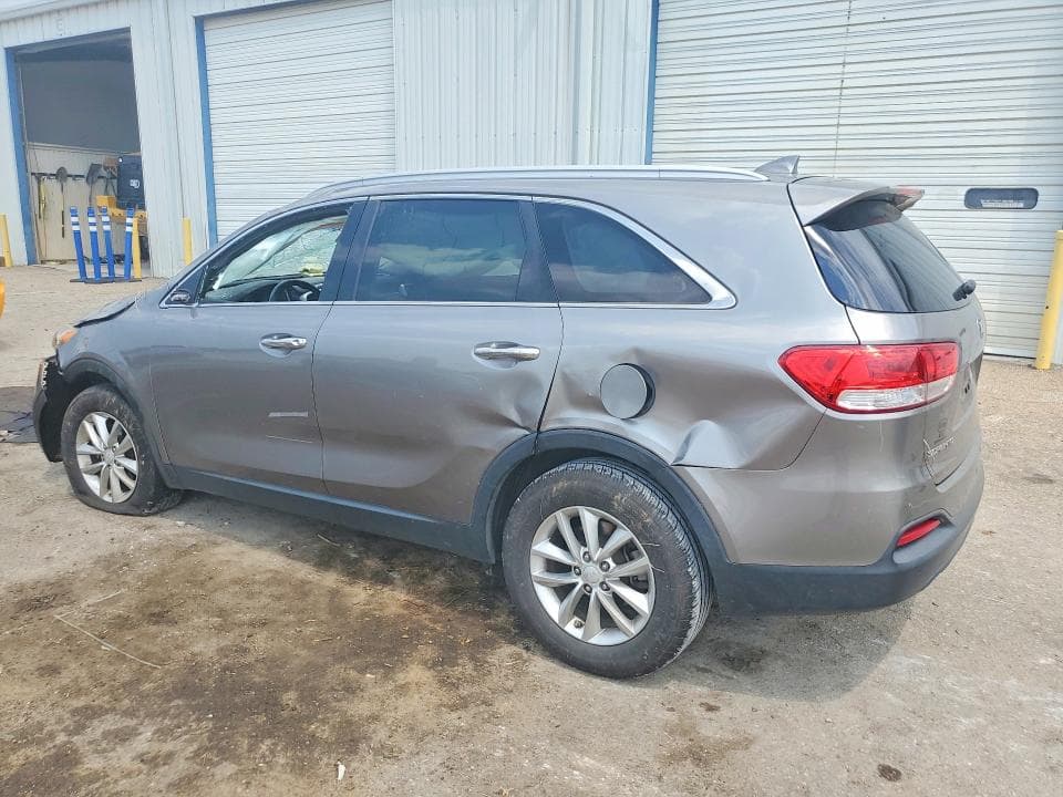 2017 KIA SORENTO LX 2