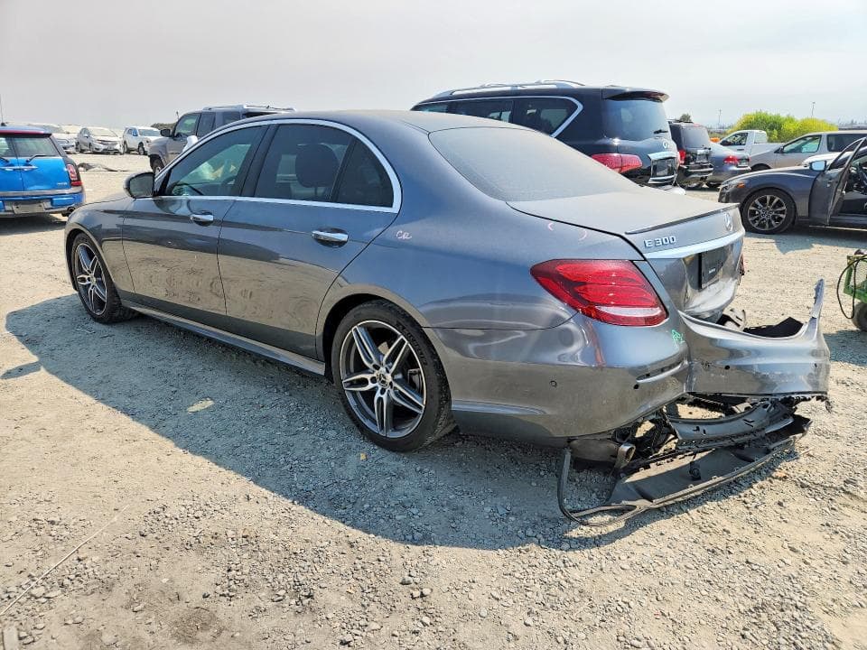 2018 MERCEDES-BENZ E 300 2