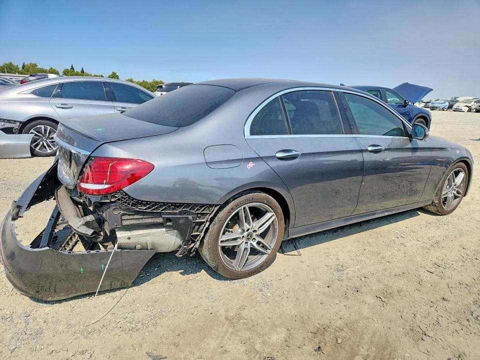 2018 MERCEDES-BENZ E 300 3