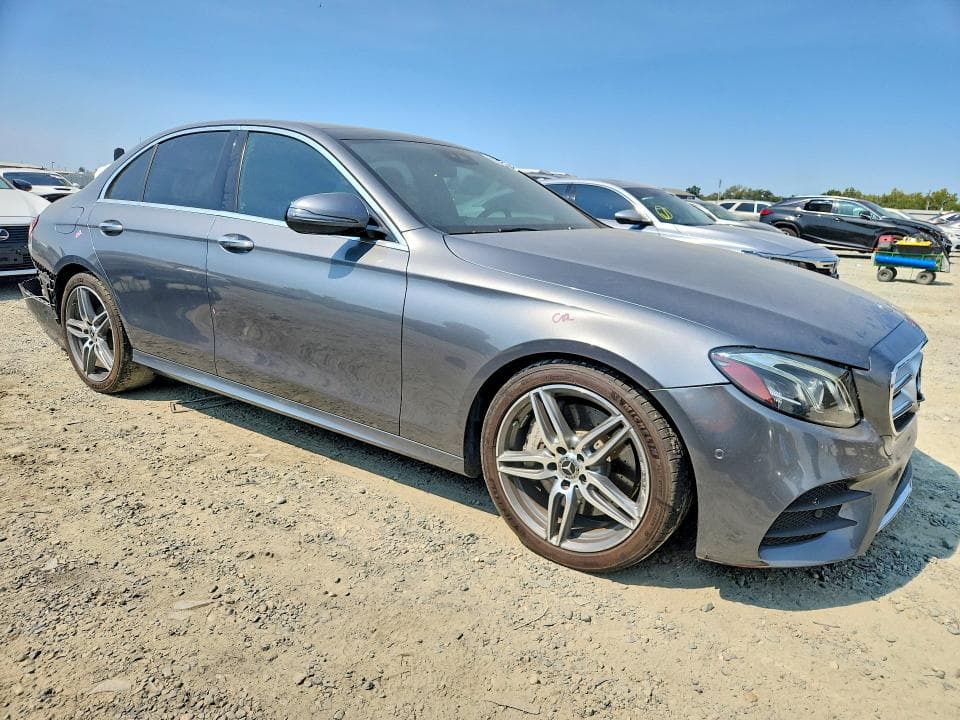 2018 MERCEDES-BENZ E 300 4