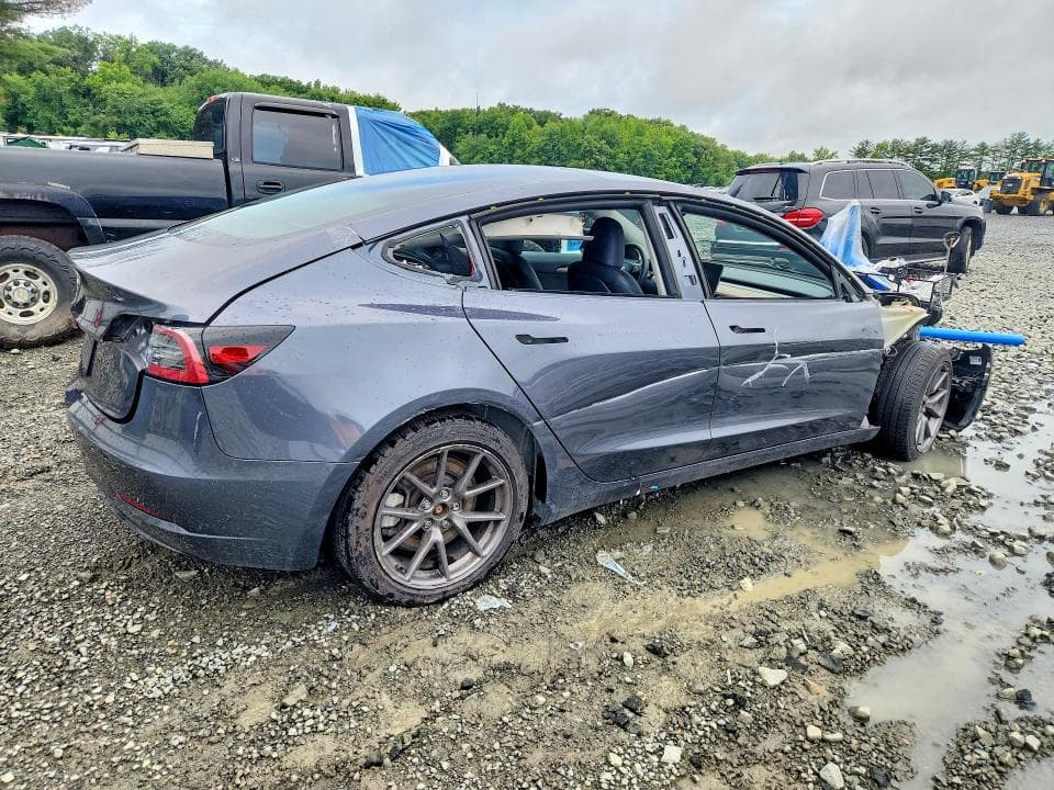 2023 TESLA MODEL 3 3