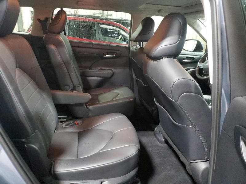 2020 TOYOTA HIGHLANDER HYBRID XLE 10