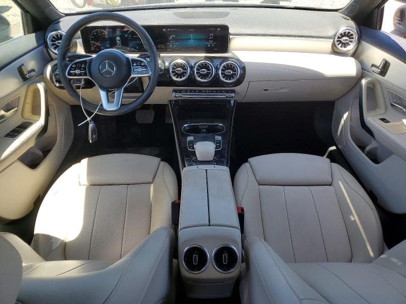 2020 MERCEDES-BENZ A 220 8
