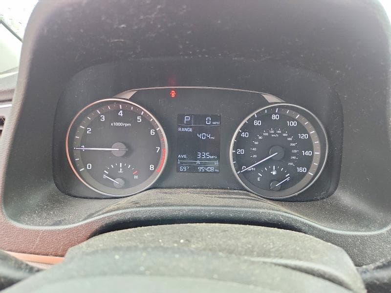 2017 HYUNDAI ELANTRA SE 9