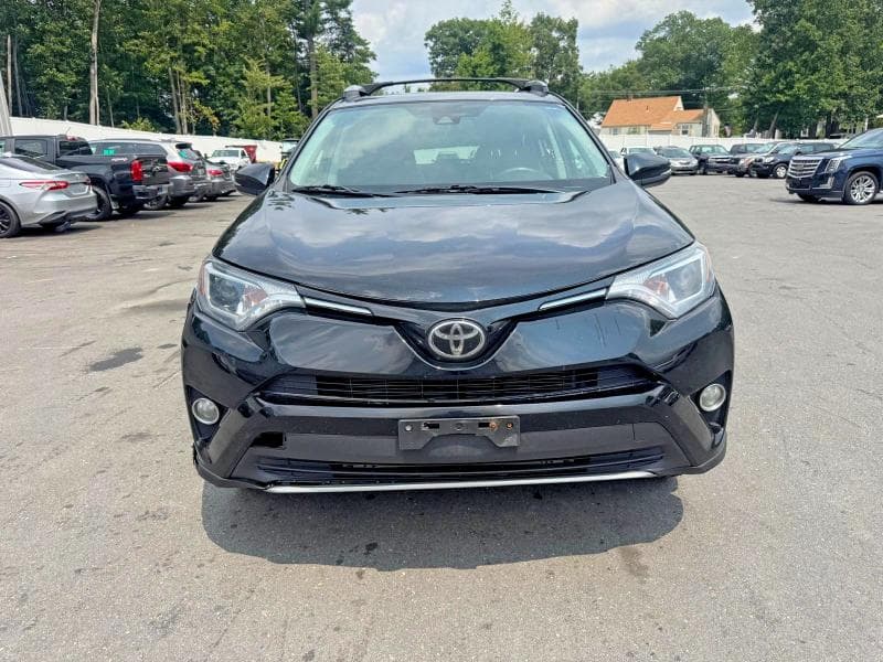 2017 TOYOTA RAV4 XLE 6