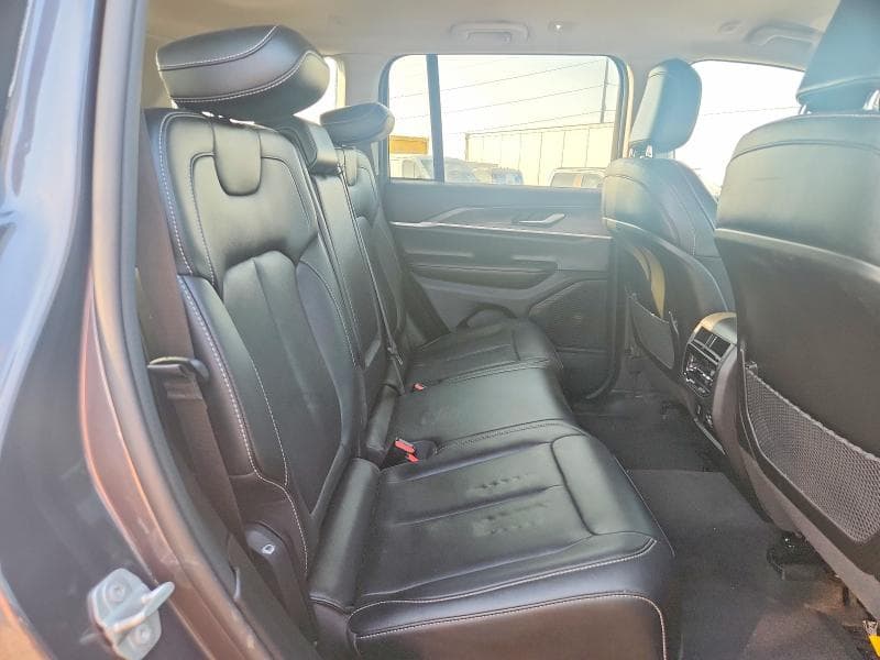 2023 JEEP GRAND CHEROKEE LIMITED 11
