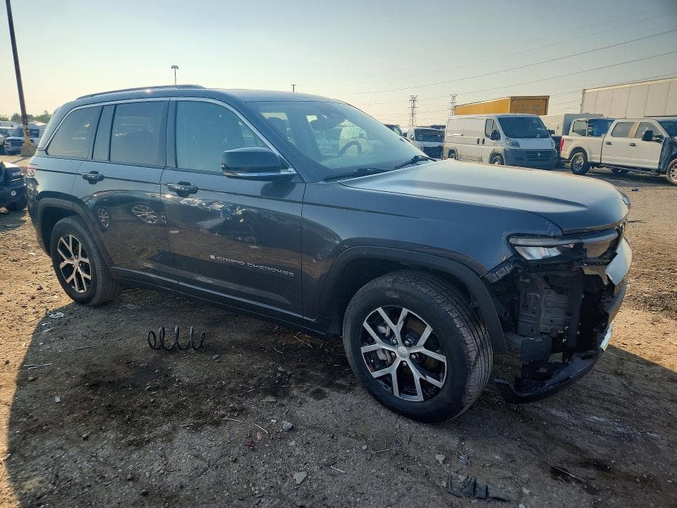 2023 JEEP GRAND CHEROKEE LIMITED 4