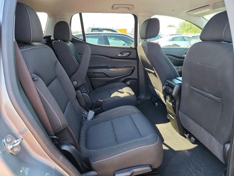 2023 GMC ACADIA SLE 10