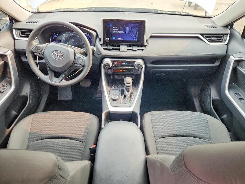 2024 TOYOTA RAV4 LE 8