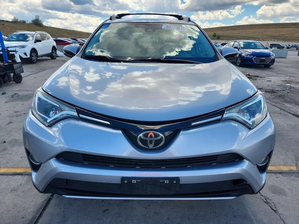 2017 TOYOTA RAV4 XLE 5