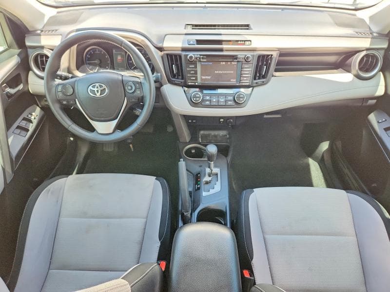 2017 TOYOTA RAV4 XLE 8