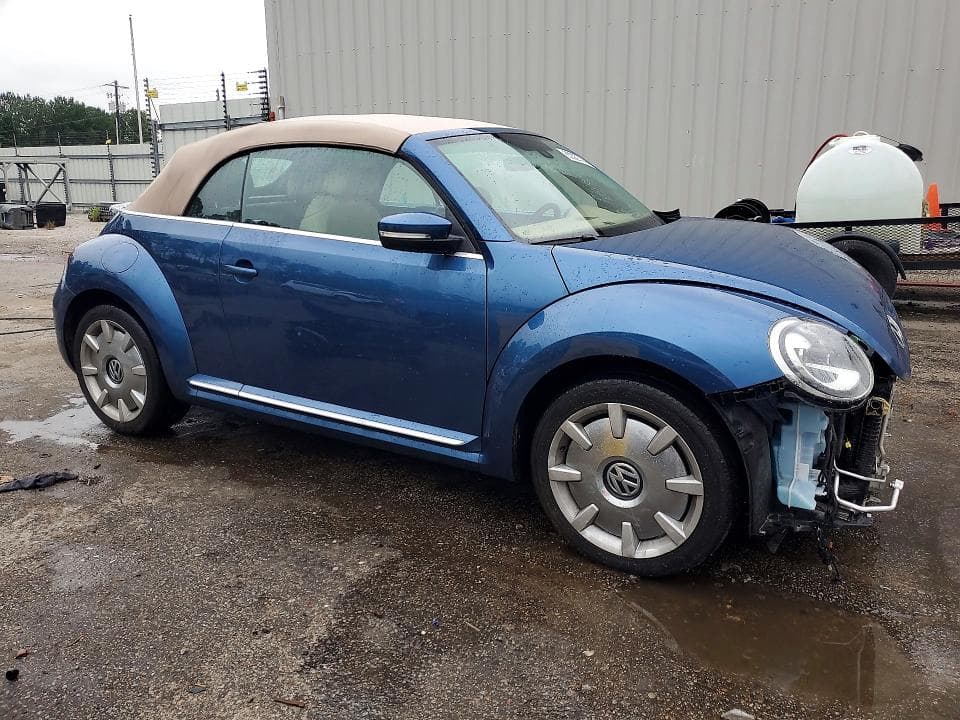 2018 VOLKSWAGEN BEETLE S 4