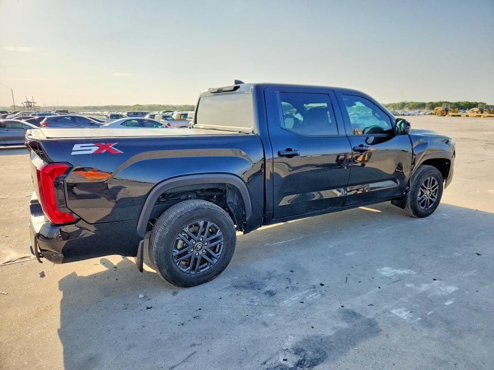 2025 TOYOTA TUNDRA SR5 3