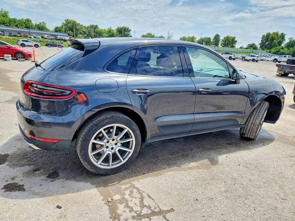 2017 PORSCHE MACAN 3