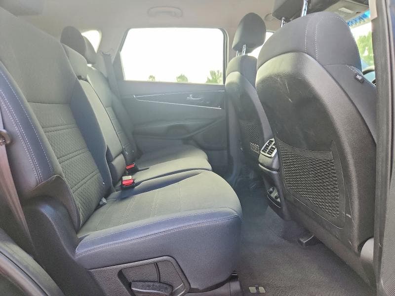 2018 KIA SORENTO LX 11