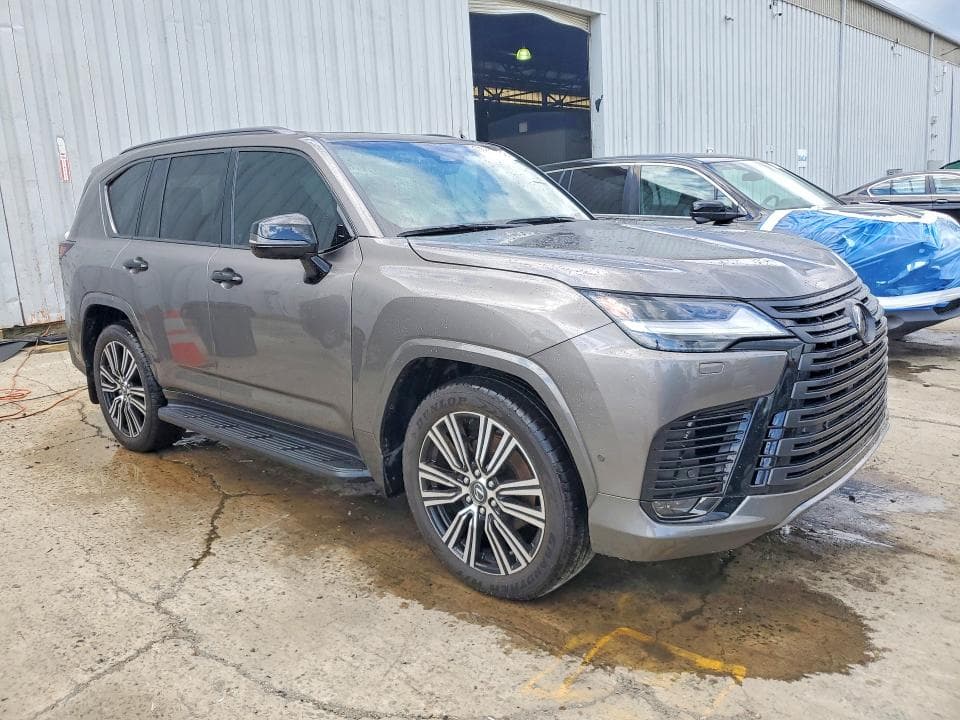2026 LEXUS LX 700H LUXURY 4