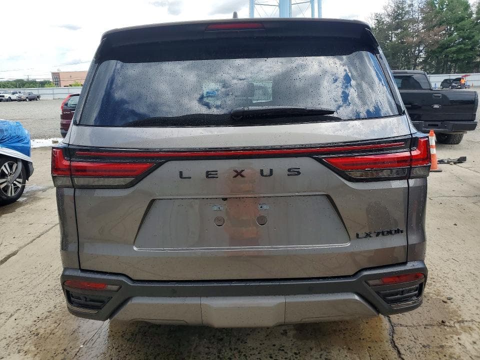 2026 LEXUS LX 700H LUXURY 6
