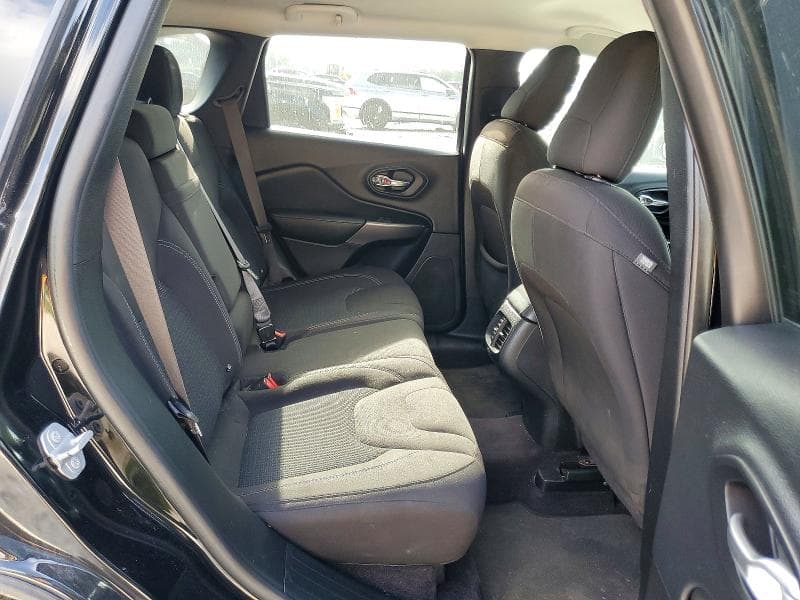 2019 JEEP CHEROKEE LATITUDE 11